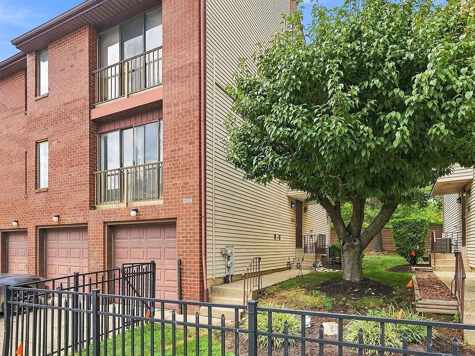 1st image of 9522 James St #-82a
