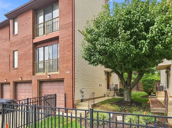 9522 James St #-82a, Philadelphia, PA 19114