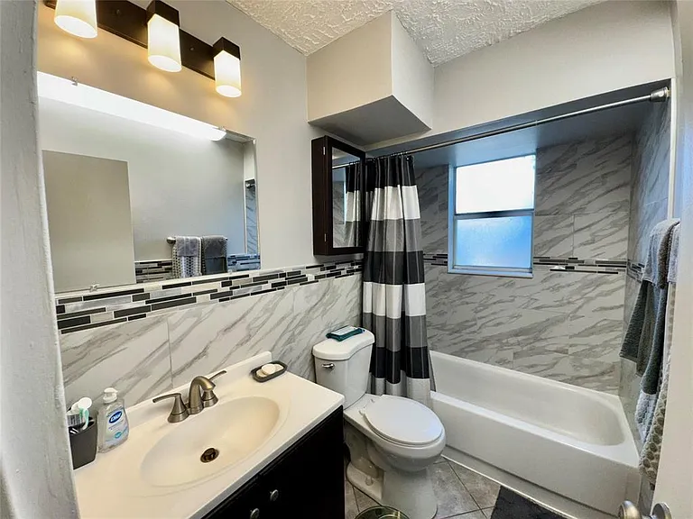 1800 SW 81st Ave #1307 — Photo 21