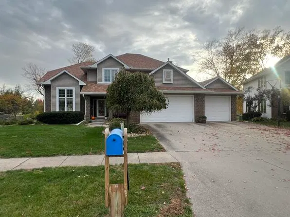 2936 Cypress Cir, Ames, IA 50014