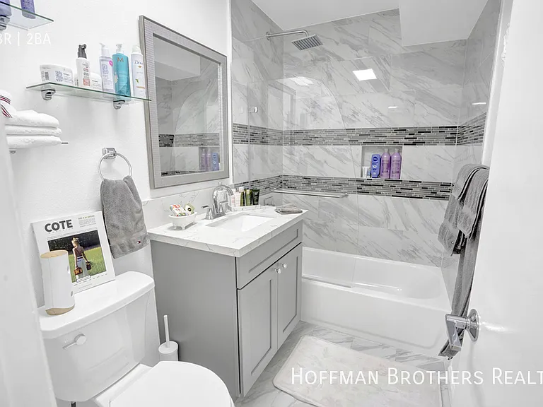 121 N Croft Ave #308 — Photo 12
