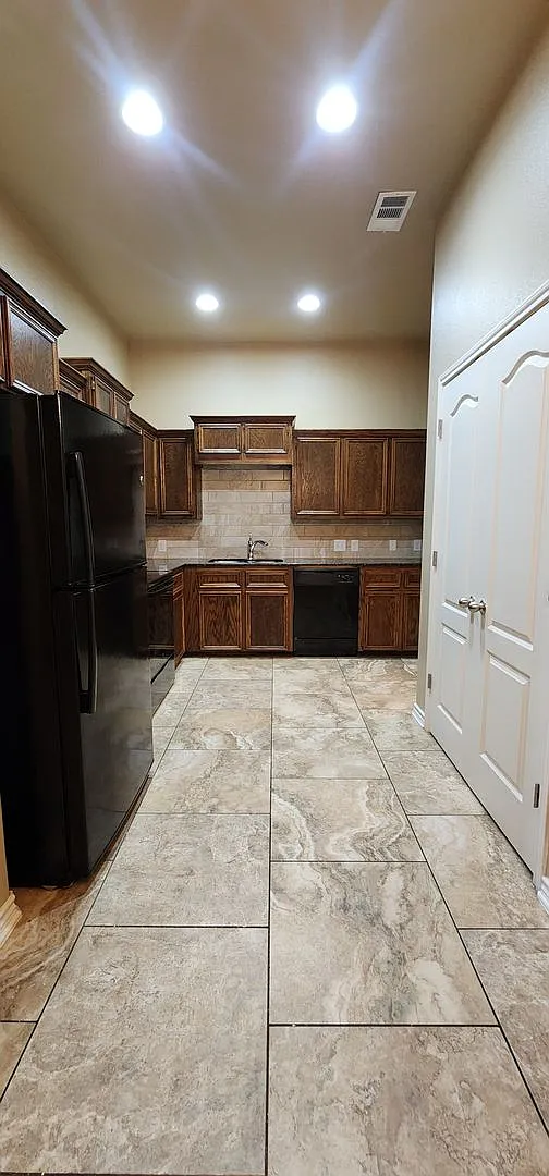 3 Bedroom / 2 Bath Duplex Cul-de-Sac Location Killeen, TX — Photo 4