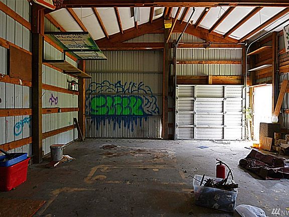 Shop (has been cleaned out)