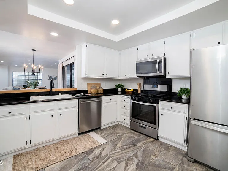 130 Monterey Rd #205 — Photo 18