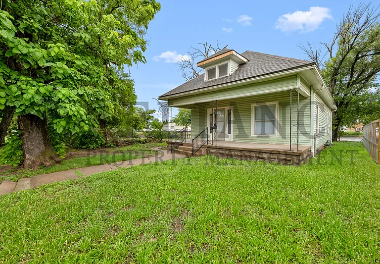 1405 S Ida St — Photo 4