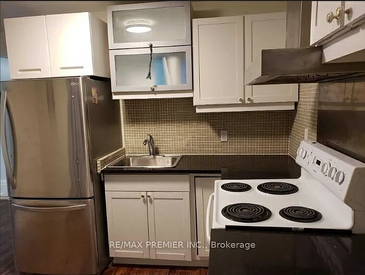 119 Agnes St #1 — Photo 8