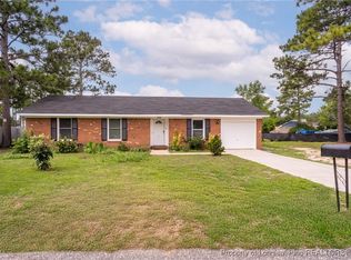 100 Elfreth Ln, Spring Lake, NC 28390