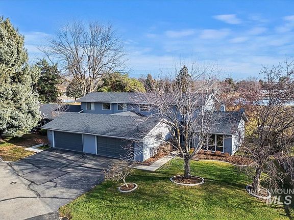2nd image of 1460 Medinah Ct