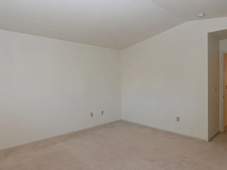 1105 Vista Pointe Cir — Photo 14