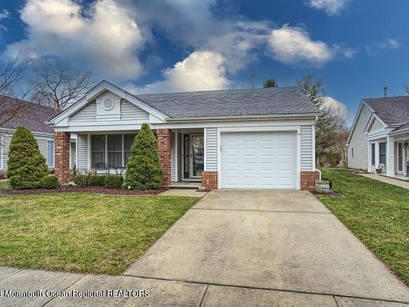 2nd image of 2267 Kira Court