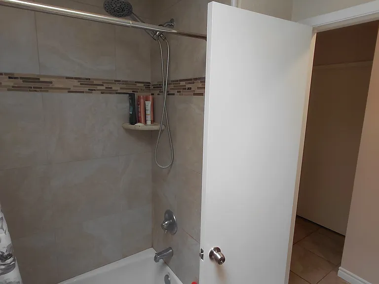 575 Pierpont Dr — Photo 5