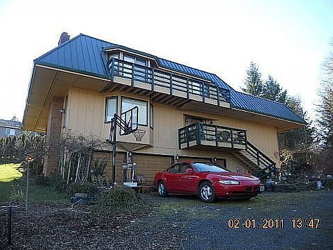 2nd image of 695 SW Pioneer Dr