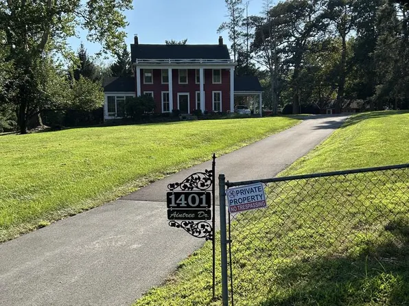 1401 Aintree Dr, Rockville, MD 20850