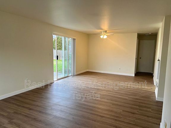 5th image of 902 S 22nd Ct #A