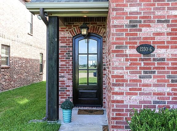 4th image of 1550 Lacadie Dr Unit 6