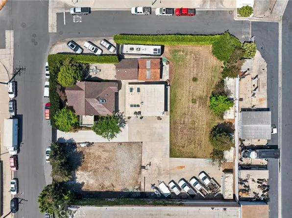 17066 Palmdale Ln, Huntington Beach, CA 92647