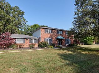 12001 Charwick Dr, Saint Louis, MO 63128