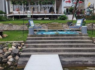 1022 S Clear Lake Dr, Fremont, IN 46737