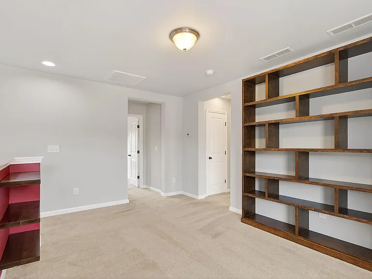 125 Begen St — Photo 20