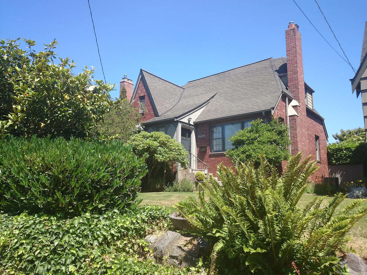 2916 28th Ave W photo 1