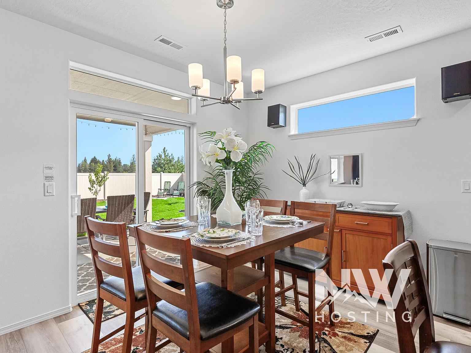 3 bed, 1574 sqft, $7,000 — Photo 2