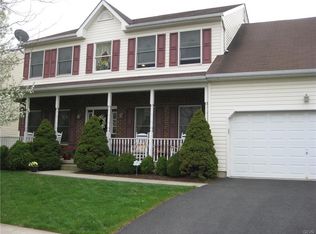 10 Stone Creek Ct, Easton, PA 18045