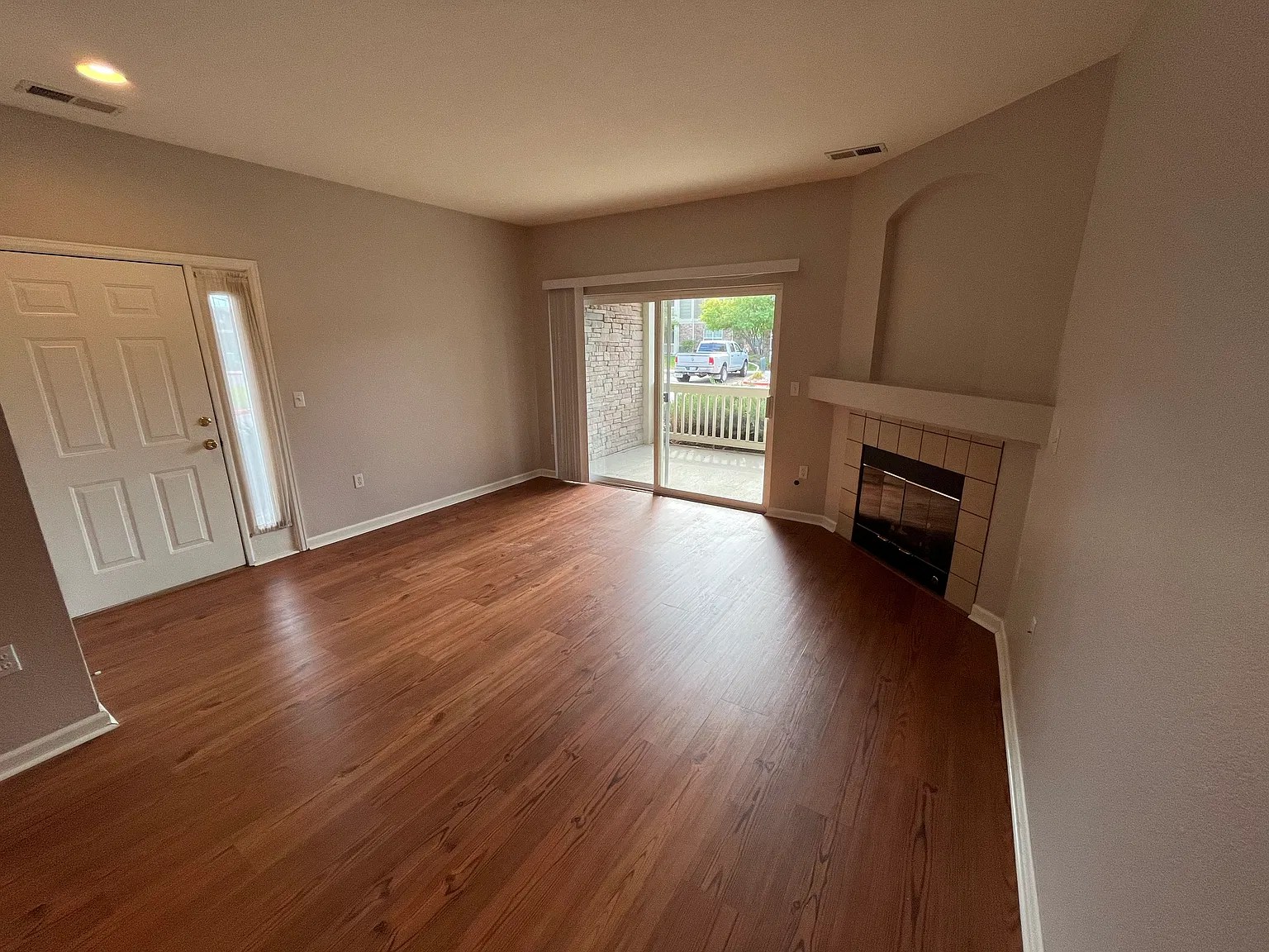 5225 White Willow Dr — Photo 1