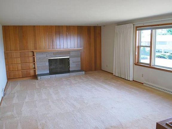 Living Room & Fireplace