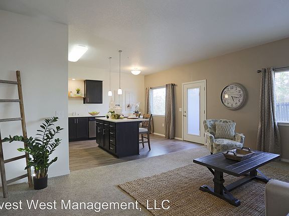 5th image of 2300 Main St APT 123
