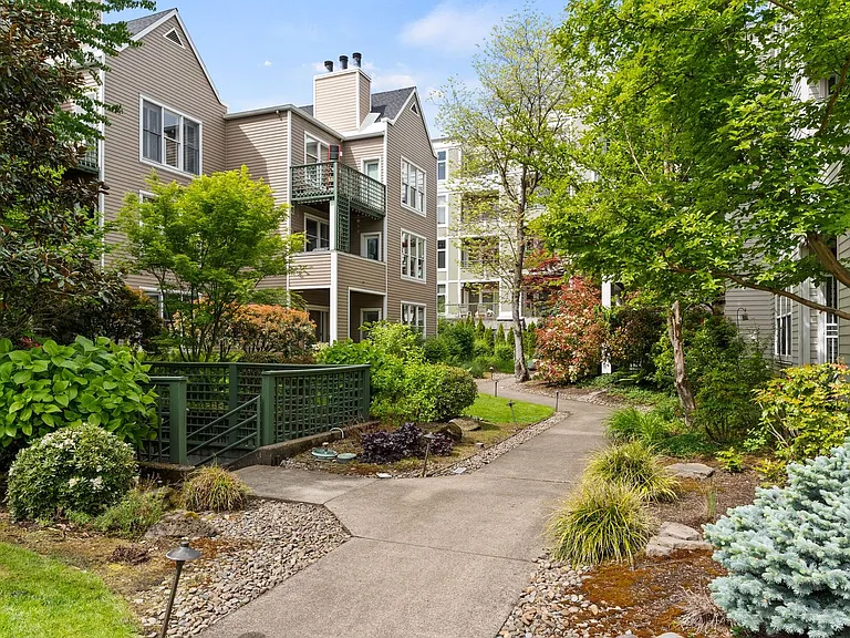 205 SW Montgomery St #204 — Photo 61