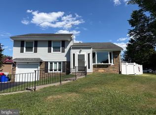 1101 Creswood Rd, Philadelphia, PA 19115
