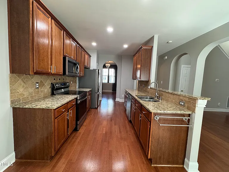 306 Meeting Hall Dr — Photo 10