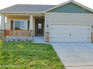 4514 132nd St, Urbandale, IA 50323