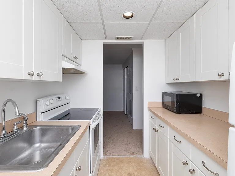 685 Main St #37 — Photo 8