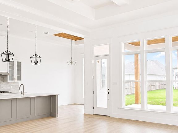 3rd image of 4439 Boulonnais Ave