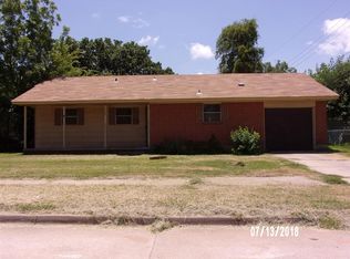 1308 Hickory Ln, Midwest City, OK 73110