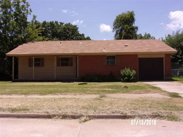 1308 Hickory Ln, Midwest City, OK 73110