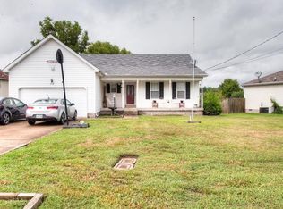 218 Heritage Cir E, La Vergne, TN 37086