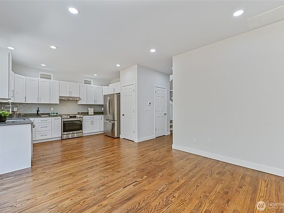 4th image of 15122 NE 8th Place