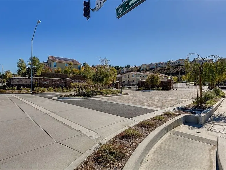 21100 Blossom Way — Photo 28