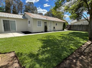 27 1/2 W 26th St, Merced, CA 95340