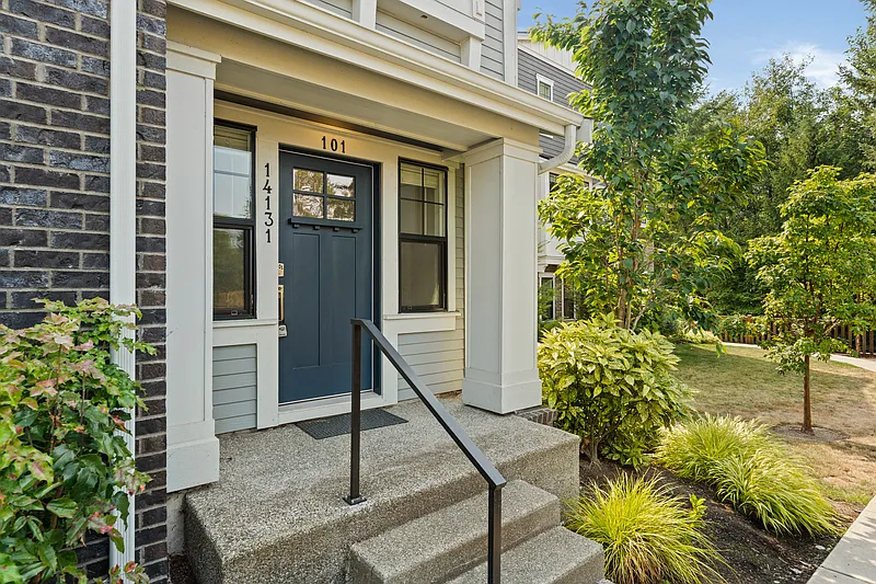 2 bed, 2.5 bath, 1338 sqft, $3,250 — Photo 2