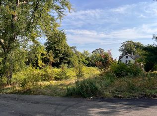 16 Briarcliff Rd, Hamden, CT 06518