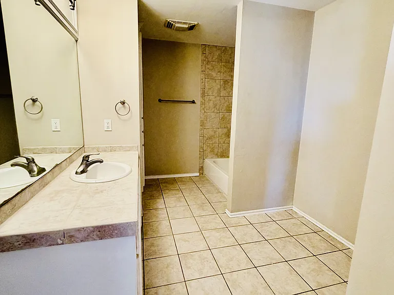 408 Sterling Pointe Way — Photo 9