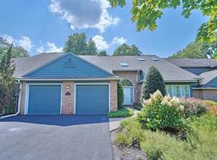 2964 Sheffield Dr, Emmaus, PA 18049