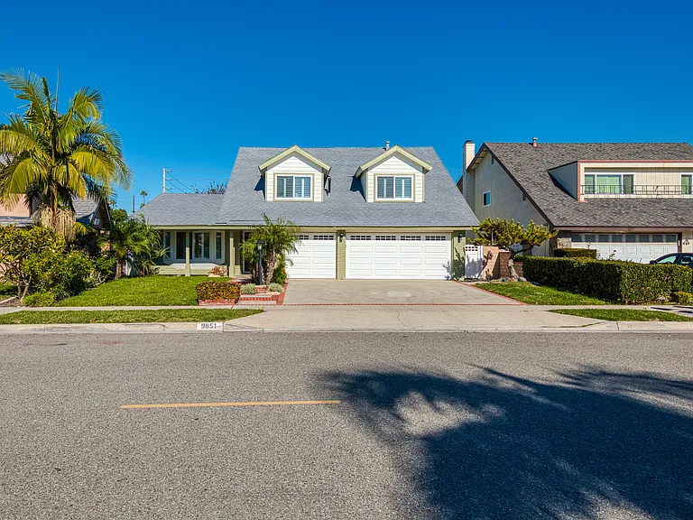 9851 Cloverdale Ave — Photo 53