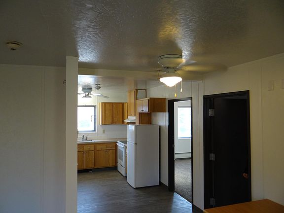 2nd image of 1114 Victor St #E