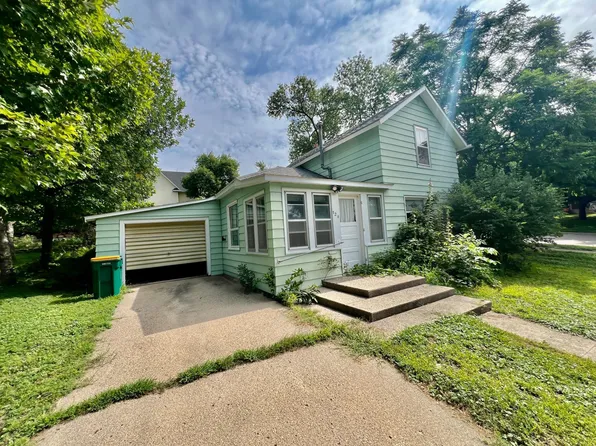 124 3rd St SE, Ortonville, MN 56278