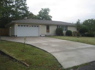1210 17th St NW, Cleveland, TN 37311