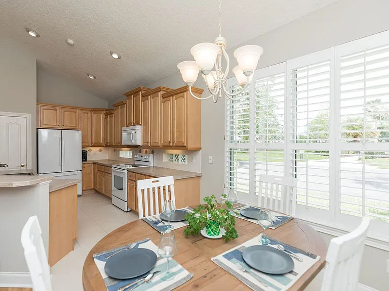 212 Island Green Dr — Photo 13